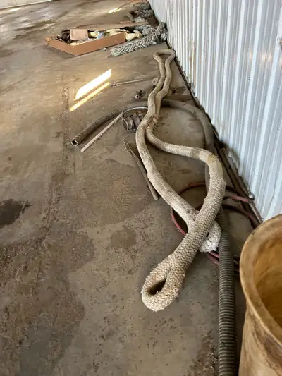 2 tow ropes rated at 220000 lbs 300 a piece or 500 for both