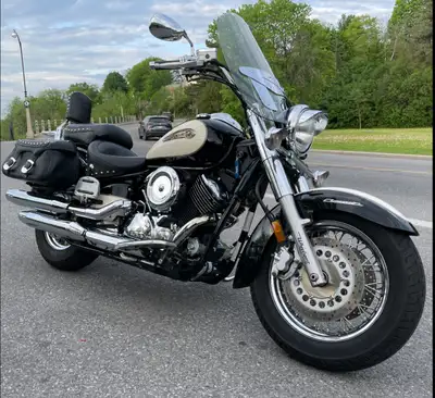 Classic style. Comfortable ride. Priced to sell. This Yamaha V-Star 1100 Silverado Classic is in exc...