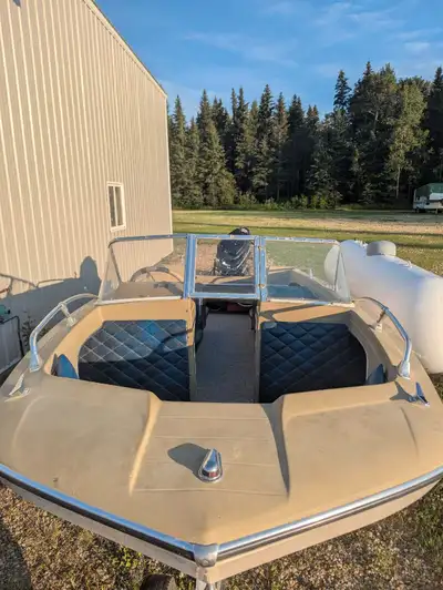 Selling our Tri-hull fiberglass boat, was told it was a 1994 when I bought it but pretty sure its ol...