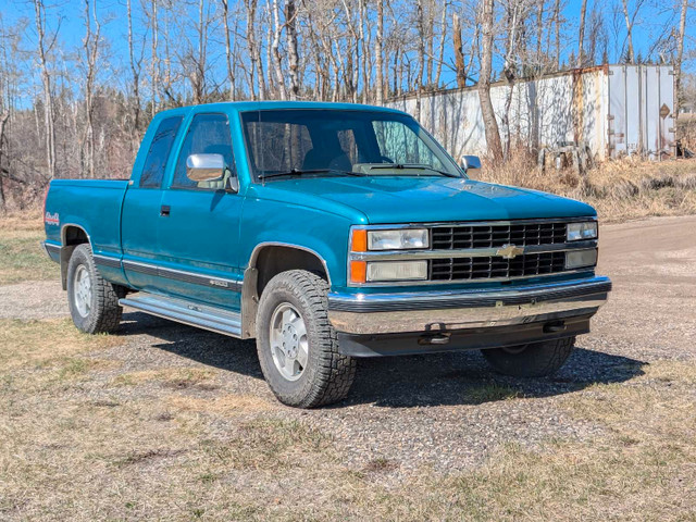 1993 Chevrolet K1500 OBS in Cars & Trucks in St. Albert - Image 2