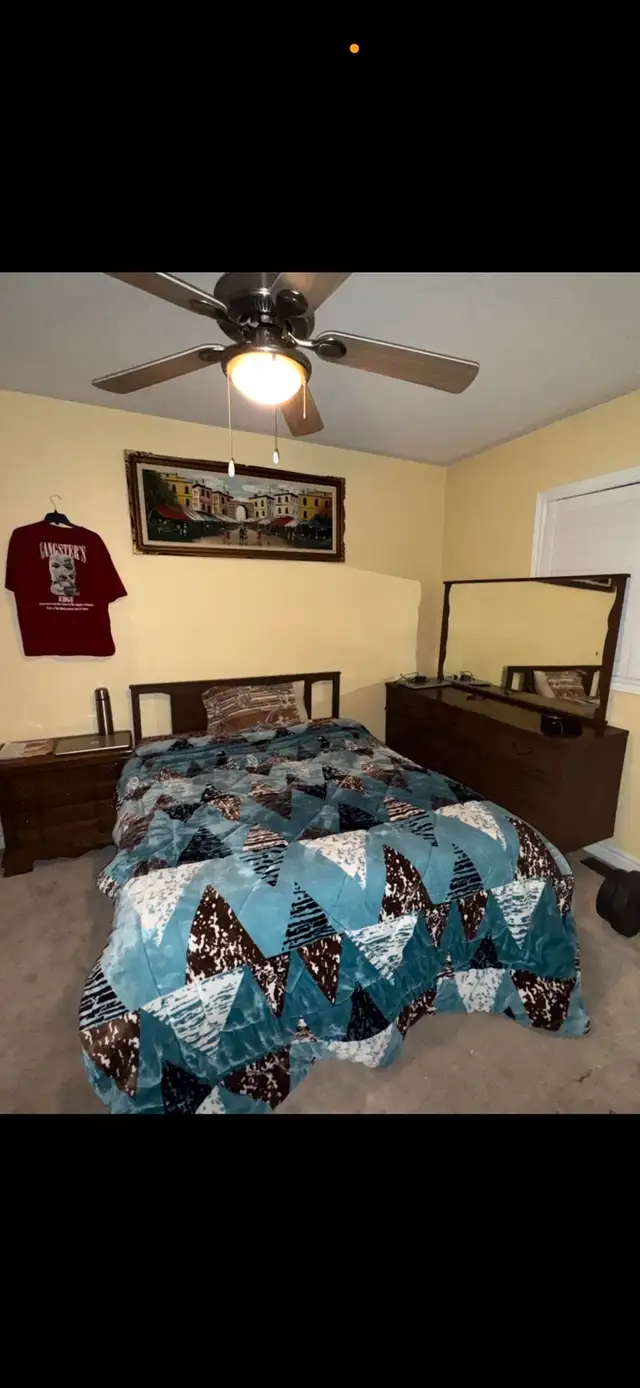 Private Room 1 Aug in Room Rentals & Roommates in Mississauga / Peel Region - Image 2