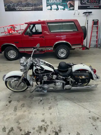 Feast your eyes on this classic rare (one of 2700 built) 1993 Harley-Davidson Heritage Softail nosta...