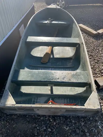 12’ aluminum sears boat with oars