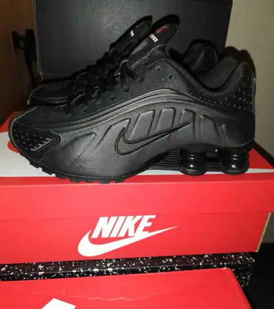 NIKE SHOXR4 WOMEN'S SIZE 7 BRAND NEW IN BOX , View more