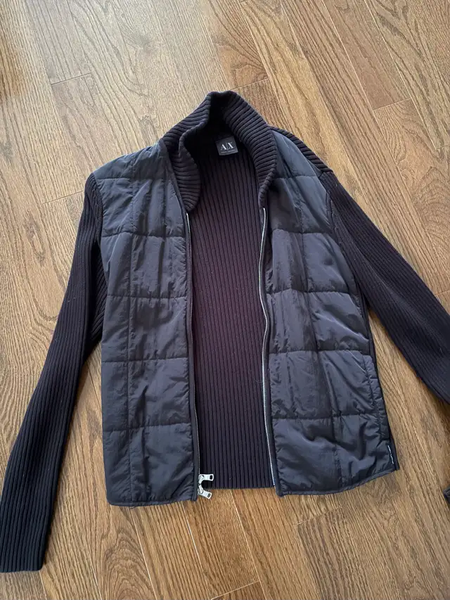 Armani sweater men small slim in Men's in Mississauga / Peel Region - Image 2