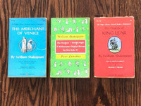 3 Vintage Shakespeare Paperback Novels