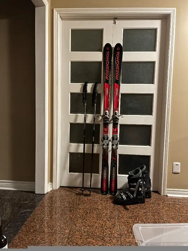176 Rossignol ski with boots Sold  in Ski in Markham / York Region - Image 4