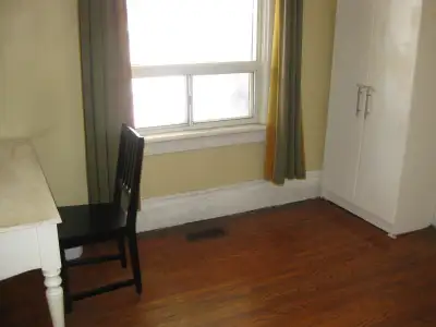 Downtown Toronto Gerrard and Carlaw Furnished, newly renovated 1 bedroom, air condition, high speed...