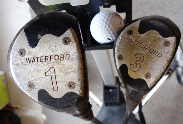 Right-handed golf clubs, bag, a dozen balls, tees s and cart. in Golf in Fredericton - Image 4