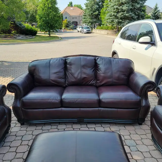 LIKE NEW FULL TOP GRAIN REAL LEATHER SOFA SET, CAN DELIVER63234628279169123