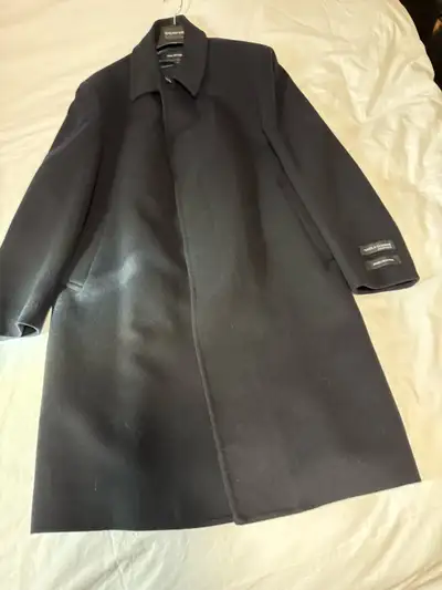 2 manteaux neufs homme d’hiver et un veston neuf Jones New York, View more