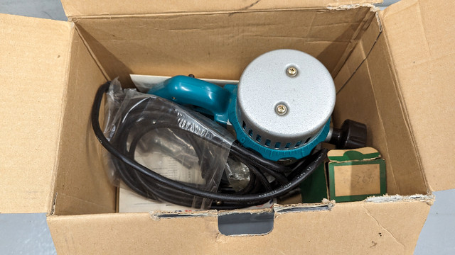 **NEUVE** Toupie MAKITA 3601B collet 1/2'' router dans Outils électriques  à Ville de Montréal - Image 3