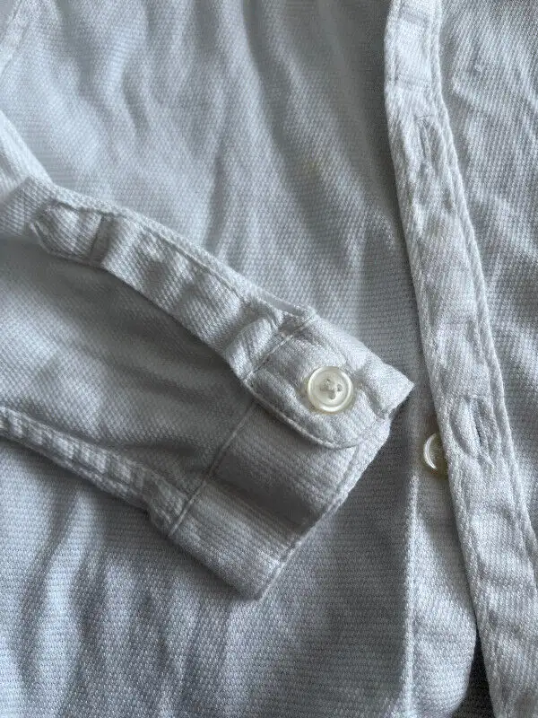 Zara kids - white dress shirt - size 2-3T in Clothing - 18-24 Months in Ottawa - Image 4