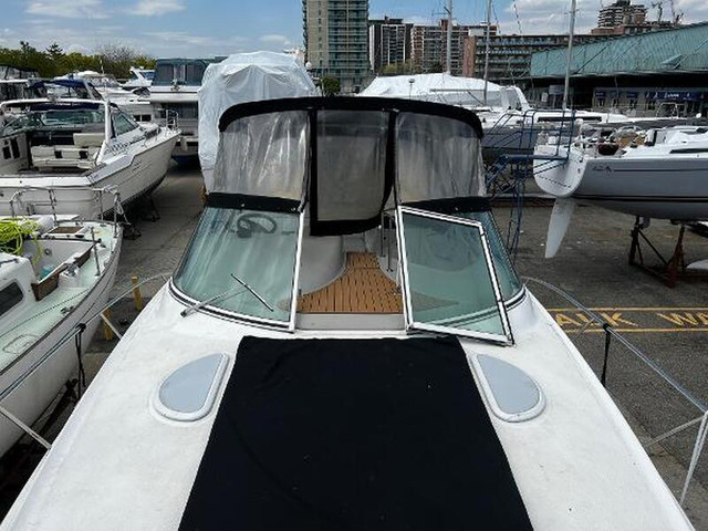 32' 2002 Cruisers Yachts 3275 Express in Powerboats & Motorboats in Mississauga / Peel Region - Image 2