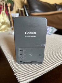 Canon Battery Charger CB-2LW