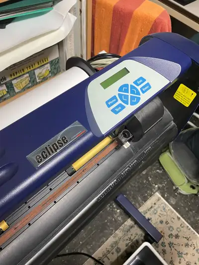 *This machine is slightly used. Please download the necessary software online at https://www.summa.c...