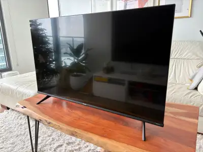 Hisense 43" 4K Smart TV (model 43A7GV) - Like New!, View more