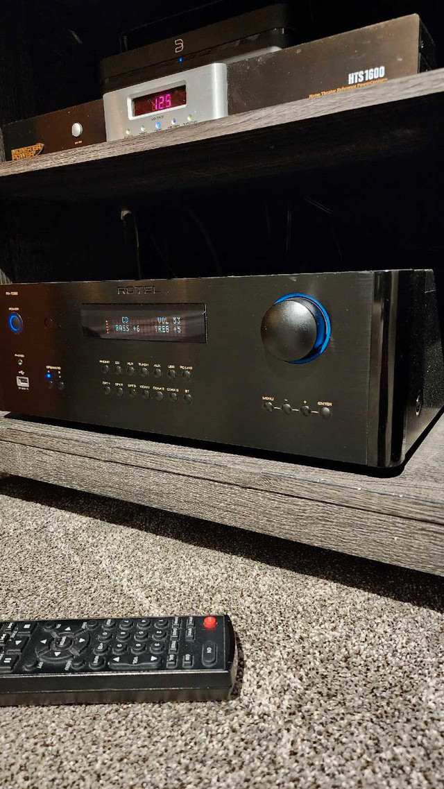 Rotel integrated amp in Stereo Systems & Home Theatre in Kitchener / Waterloo - Image 2