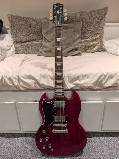 Epiphone SG Pro Guitar - Cherry red - LEFT HANDED, View more