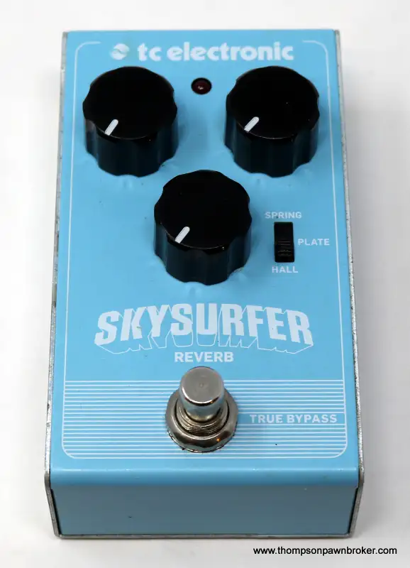 TC  SKYSURFER REVERB ELECTRONIC GUITAR PEDAL in Other in Hamilton - Image 2