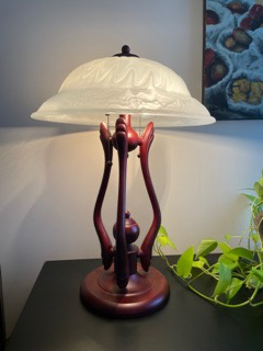 Lampe de table, originale et aussi stable qu’il y a 40 ans., View more
