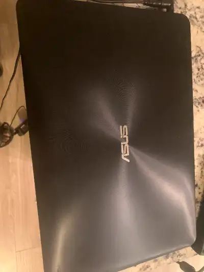 Dark colour no scratches,Intel core i7,5th Gen.760gb..Windows updated.Screen don’t turn on. .2 cooli...