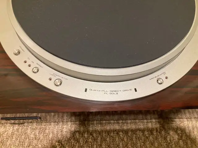 Pioneer PL-30L II quartz lock  turntable in Stereo Systems & Home Theatre in Mississauga / Peel Region - Image 4
