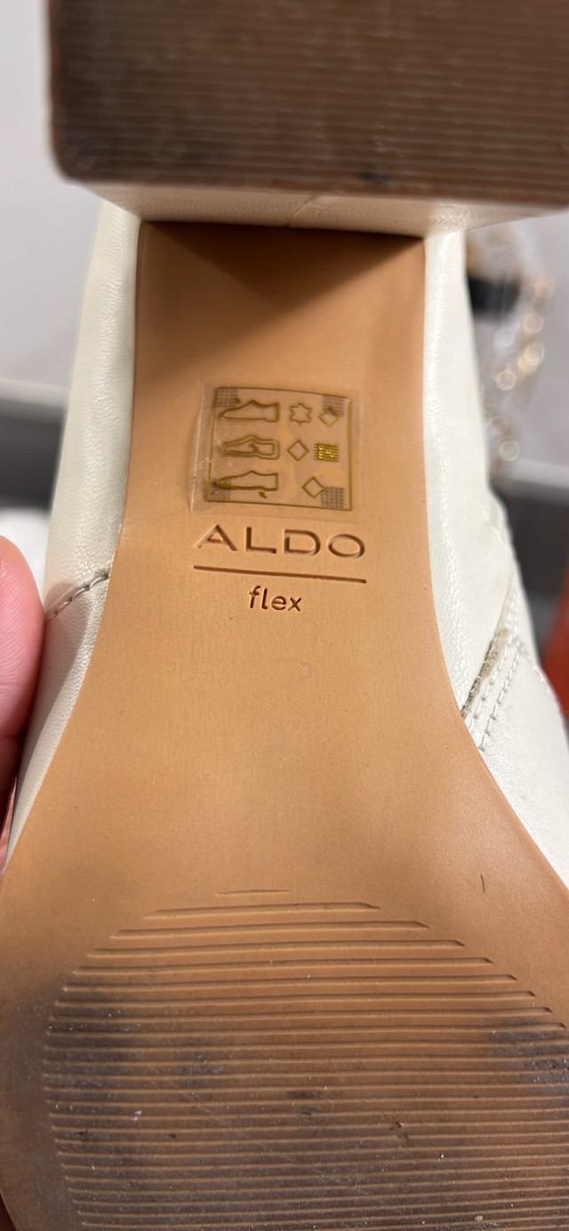 Aldo’s boot  in Women's - Shoes in Ottawa - Image 4