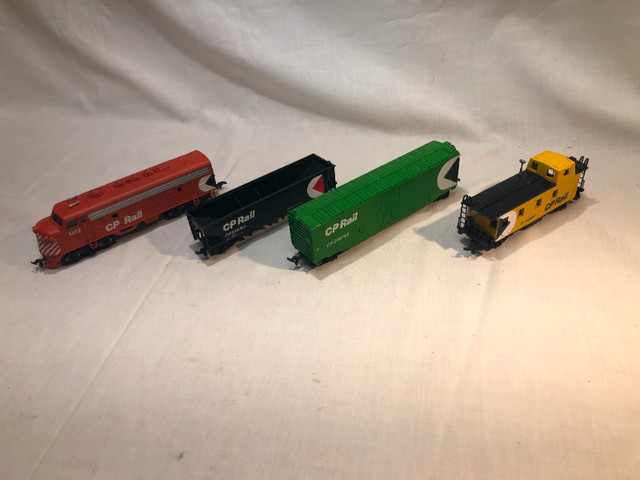 Train Set Block #17 in Hobbies & Crafts in Mississauga / Peel Region - Image 2