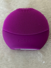 FOREO LUNA fofo intelligent facial cleansing brush 