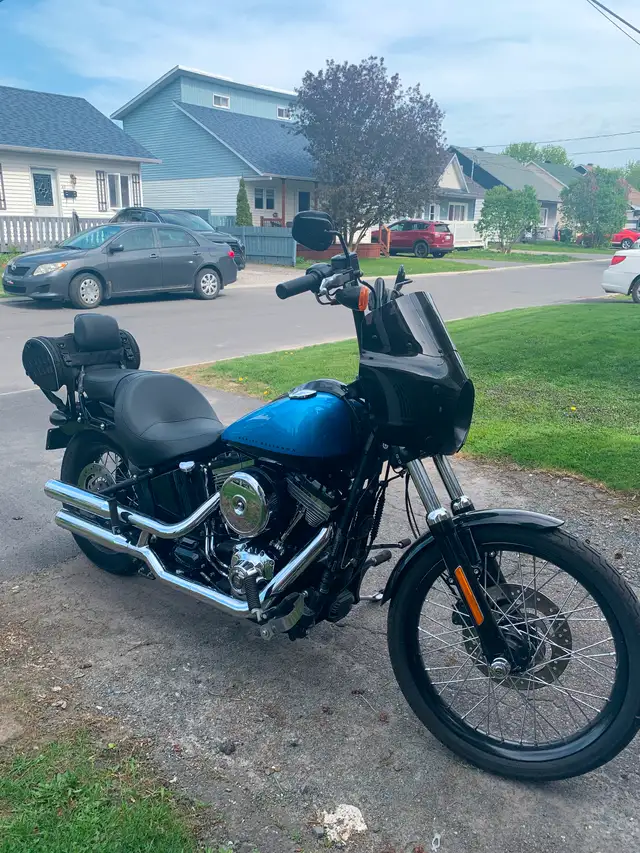Moto Harley Davidson 2011 in Touring in West Island - Image 6