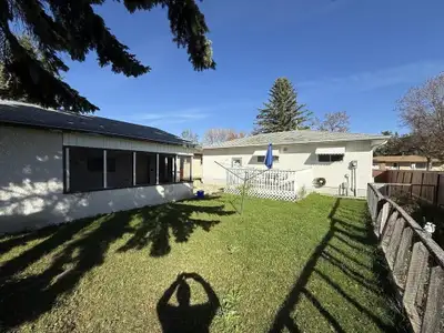 Charming house available for rent! Featuring spacious rooms, a lovely backyard, and a finished basem...