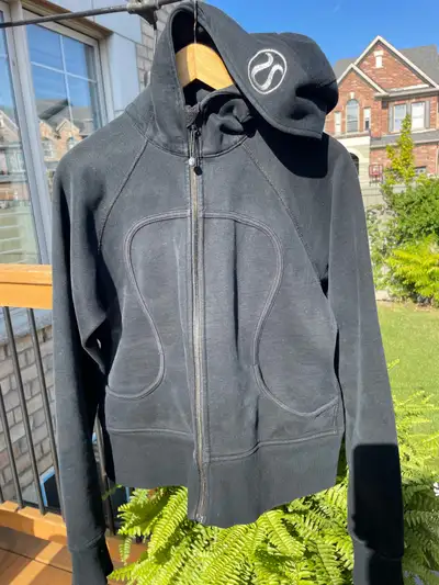 Lululemon Hoodie Size 12, View more