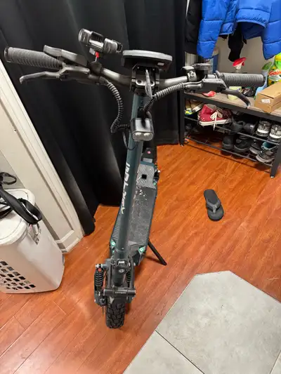 1750,00 OBO Like new used maybe 3weeks 8-12 rides - till a fall and broken foot happened - hasn’t be...