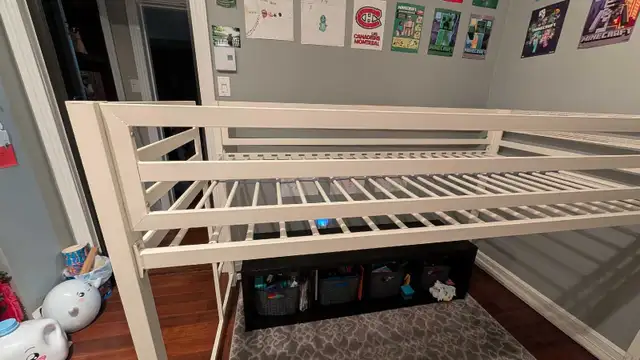 150$  #1 Lit simple mezzanine metal complet (déjà démonté) excel in Beds & Mattresses in Longueuil / South Shore - Image 6