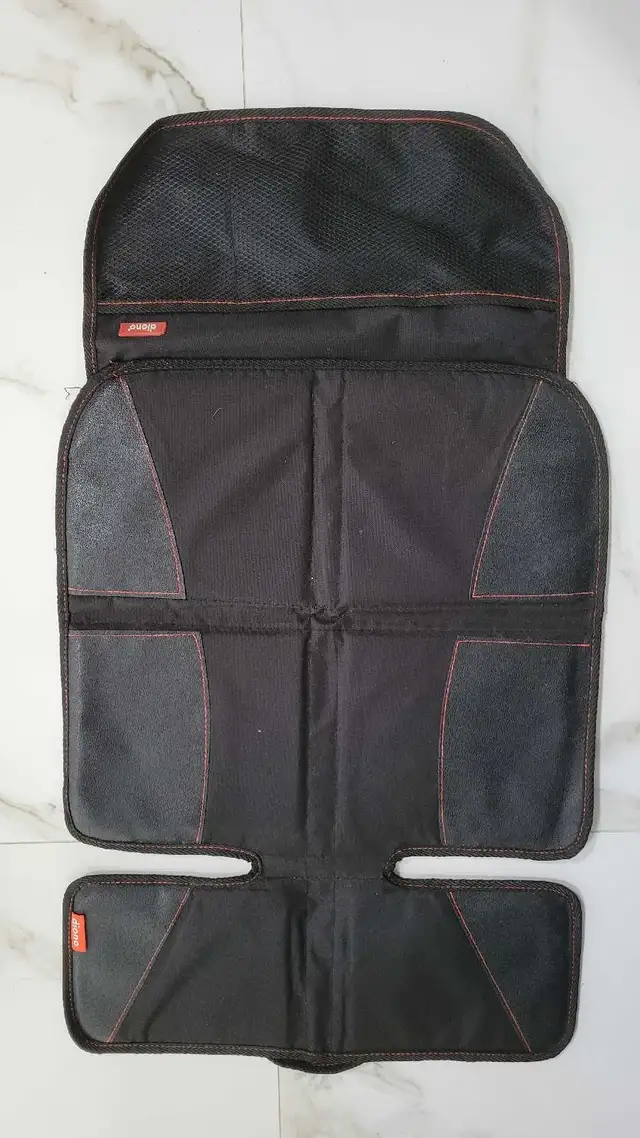 Diono Car Seat Protector with pockets in Strollers, Carriers & Car Seats in Markham / York Region - Image 2