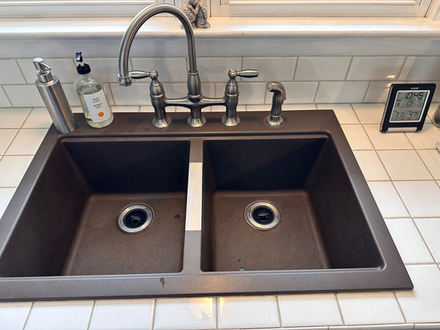  Granite sink  and brushed nickel tops and sprayer  in Plumbing, Sinks, Toilets & Showers in Chatham-Kent - Image 2