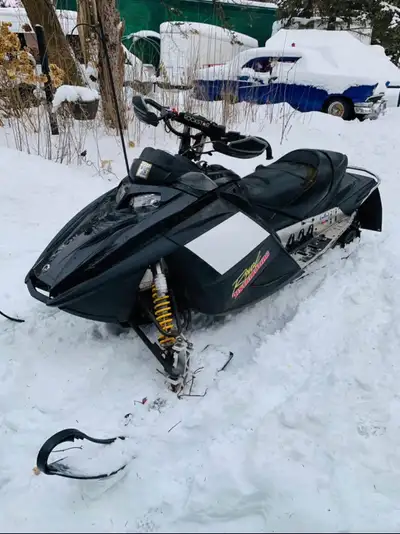 Ski-Doo MXZ 800 Chassis Snowmobile Black Ski-Doo MXZ 800 Chassis snowmobile. Rare and hard to find....