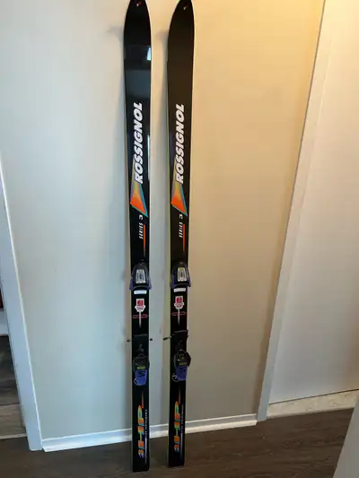 Skis apin de marque Rossignol 3hp high performance. (180)