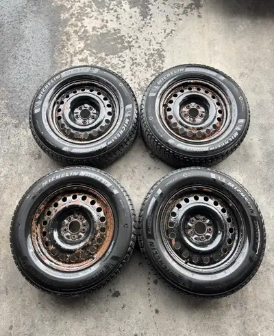 235/65/17 Michelin X-ICE Snow tires with no repair or damage. 90% tread left (10/32). Off a sold 202...