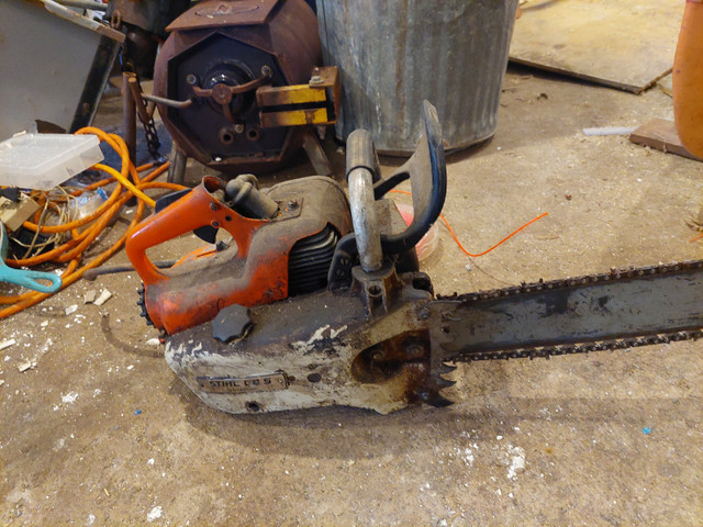 Stihl 08s chainsaw dans Outils électriques  à Kingston - Image 2