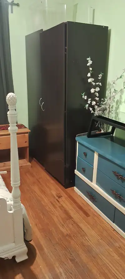 Room for rent yonge and Lawrence, furnished, no smoking, ,close to ttc, stop bus, schools,parks and...