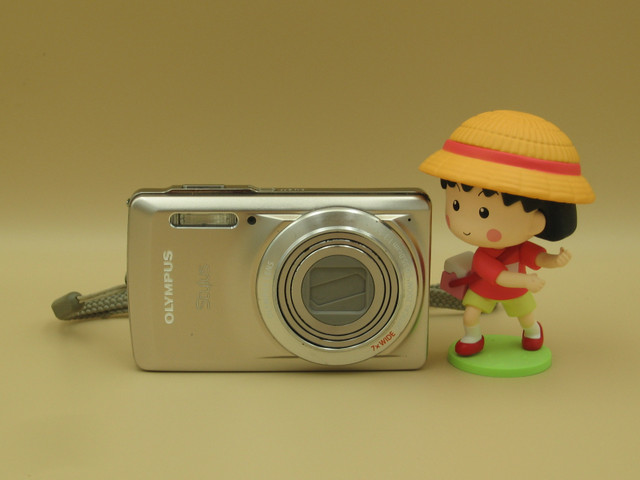 Olympus Stylus 7030 14.0MP 7x Zoom CCD Digital Camera in Cameras & Camcorders in Ottawa