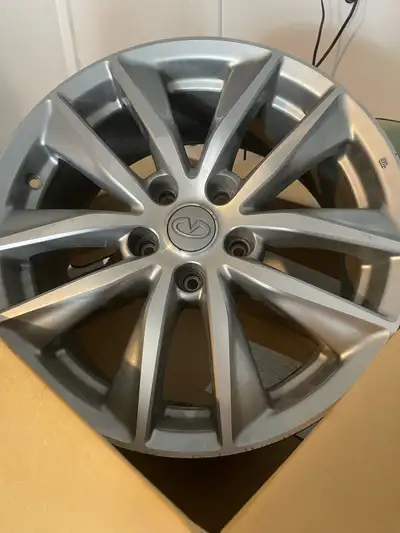 4 rims for infinity 200$ for all 4 Call Tony 514-651-5617