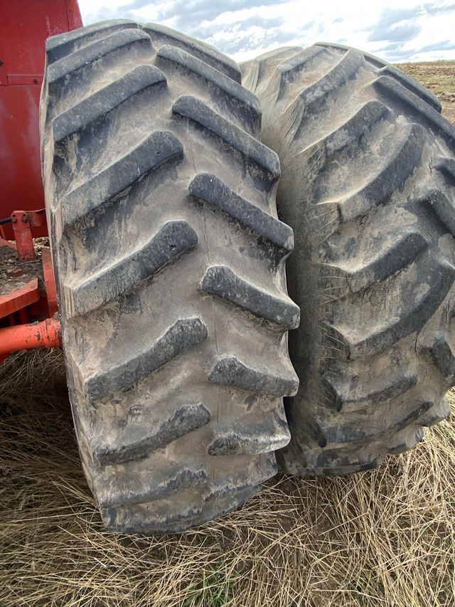 2870 Case in Farming Equipment in Moose Jaw - Image 3