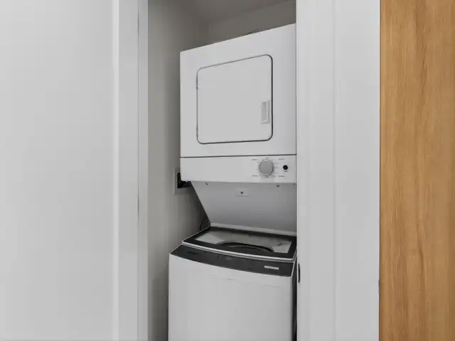 2 Bed, 2 Bath Apartment - 28 Norcross Road, Unit 3 in Long Term Rentals in City of Toronto - Image 25
