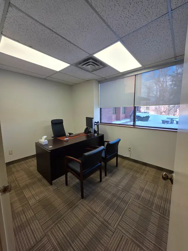 OFFICE RENT - Professional Office for RENT in Commercial & Office Space for Rent in Oakville / Halton Region - Image 7