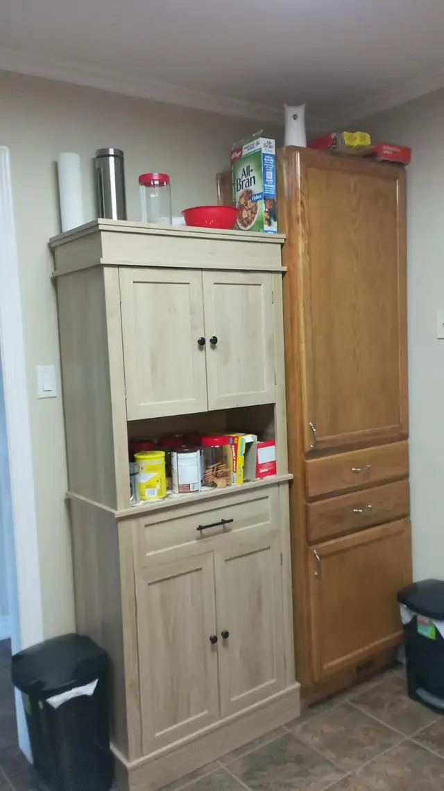 Kitchen Cabinets & Countertop for Sale551578528247992322