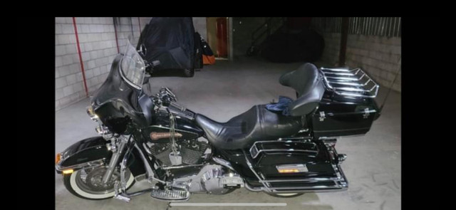 2006 Harley Davidson FLHTC Electra Glide Classic in Street, Cruisers & Choppers in Pembroke - Image 4