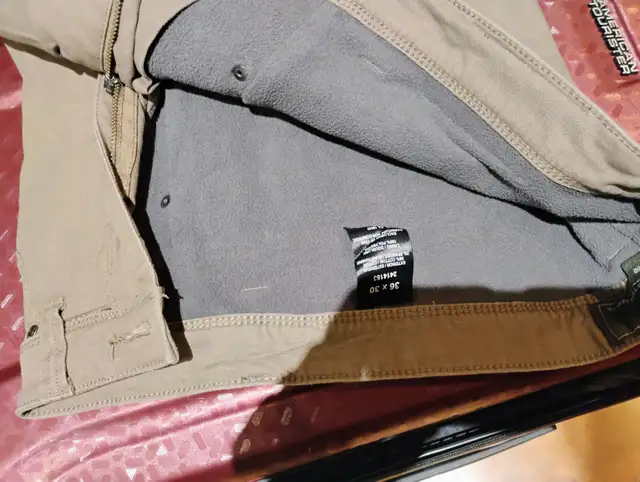 MEN'S WINTER CLOTHING-JACKETS, SWEAT, TURTLE NECKS, CAPS, MANY in Men's in Mississauga / Peel Region - Image 11